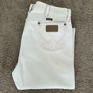 Men’s wrangler jeans, lightly worn